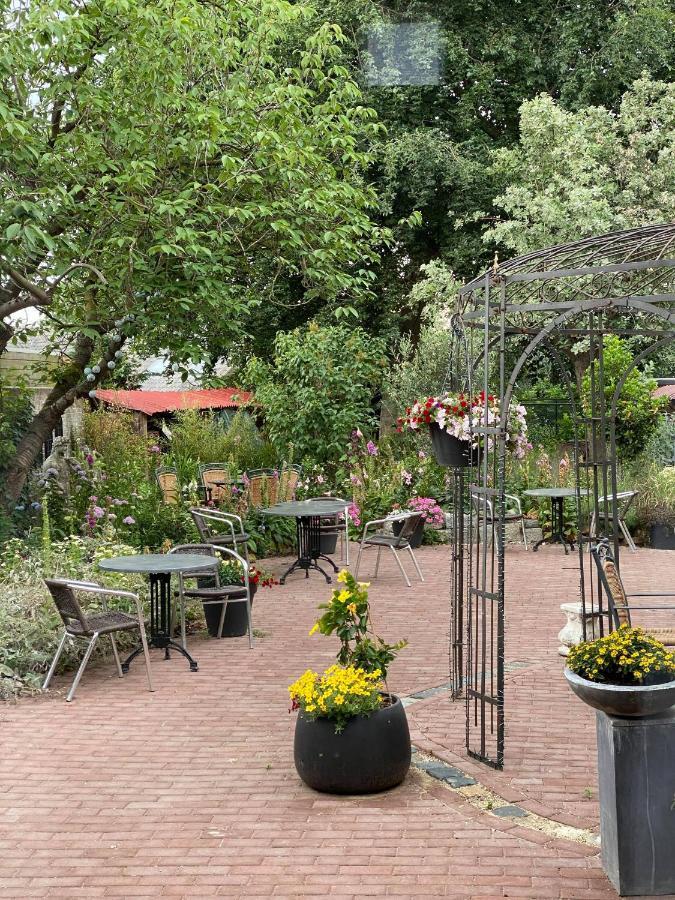 Atalanta-Wellness Roermond 'De Wethouder' Bed and Breakfast Herten Eksteriør billede
